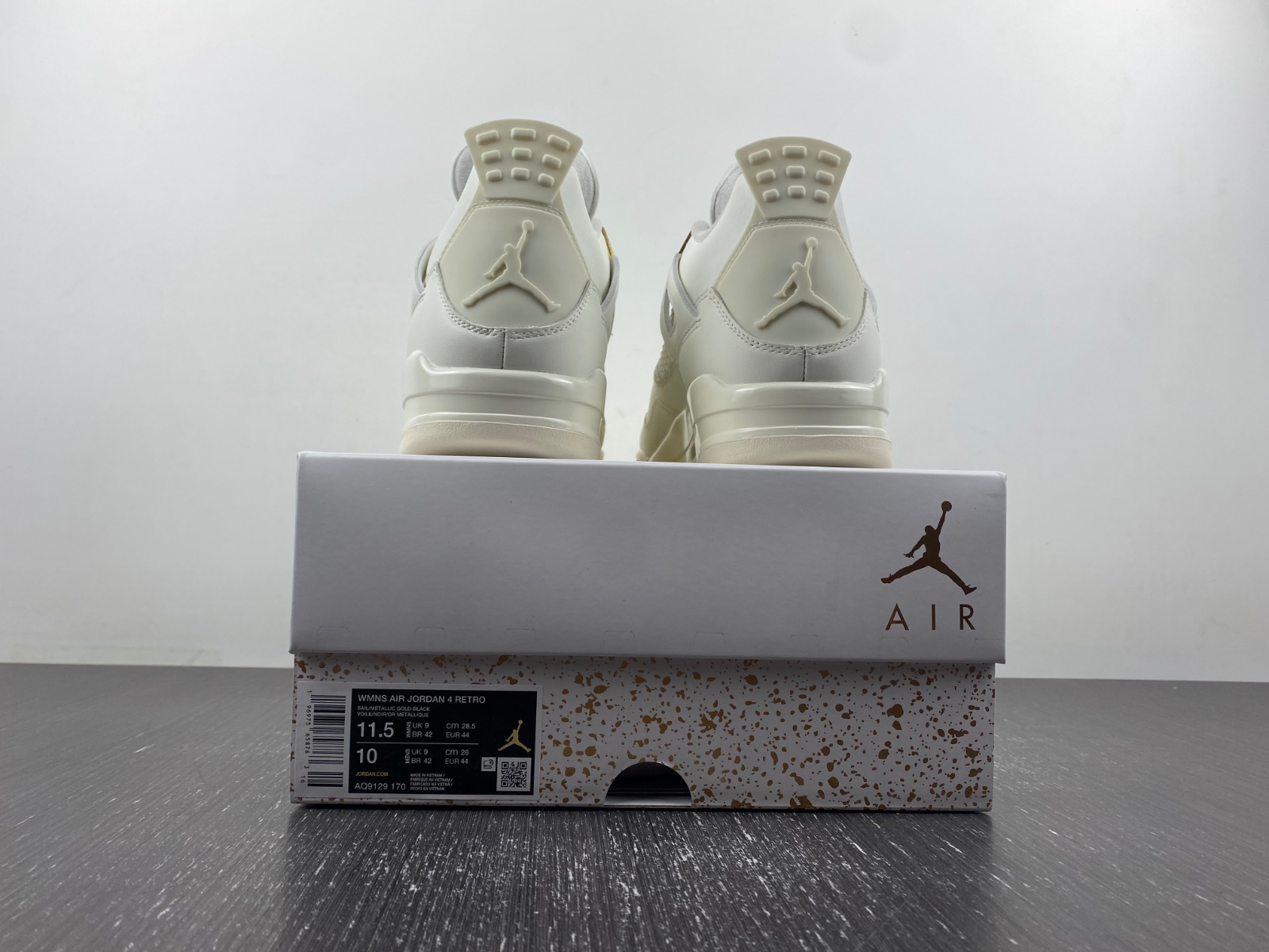 Air Jordan 4 Retro 