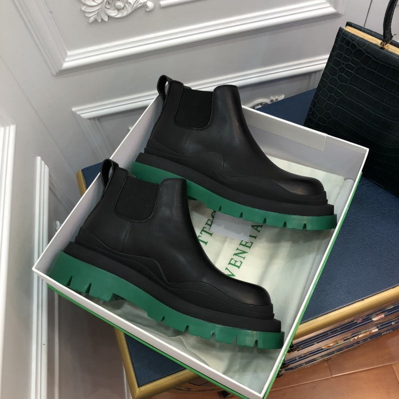 b0tte*a Ven*ta tire leather ankle boots