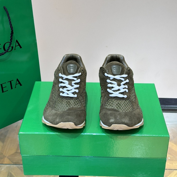 b0tte*a Ven*ta sneaker