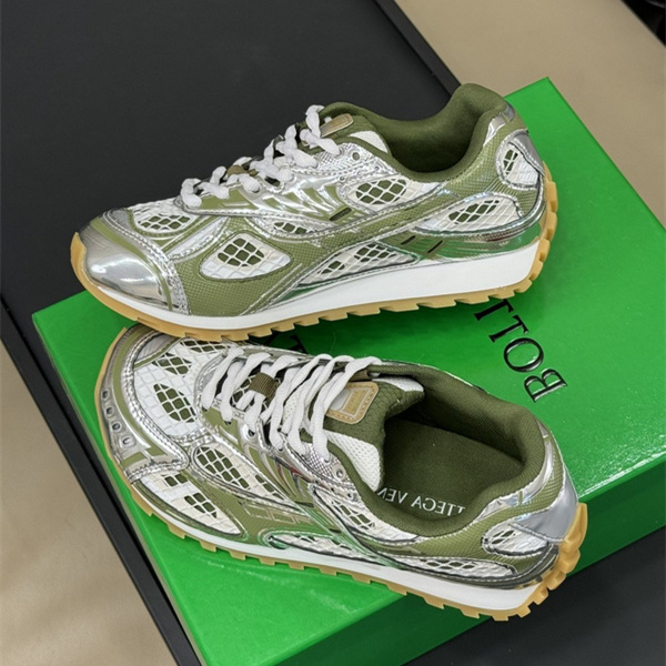 b0tte*a Ven*ta sneaker