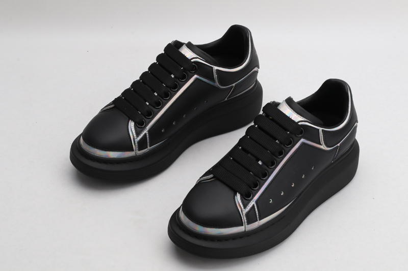 MCQUEEN OVERSIZED SNEAKER