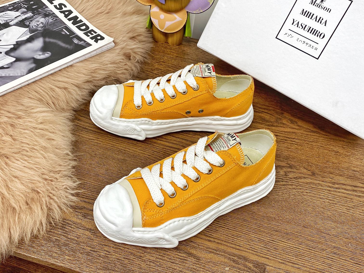 Maison Mihara Yasuhiro Low-Top Sneakers MMY-011