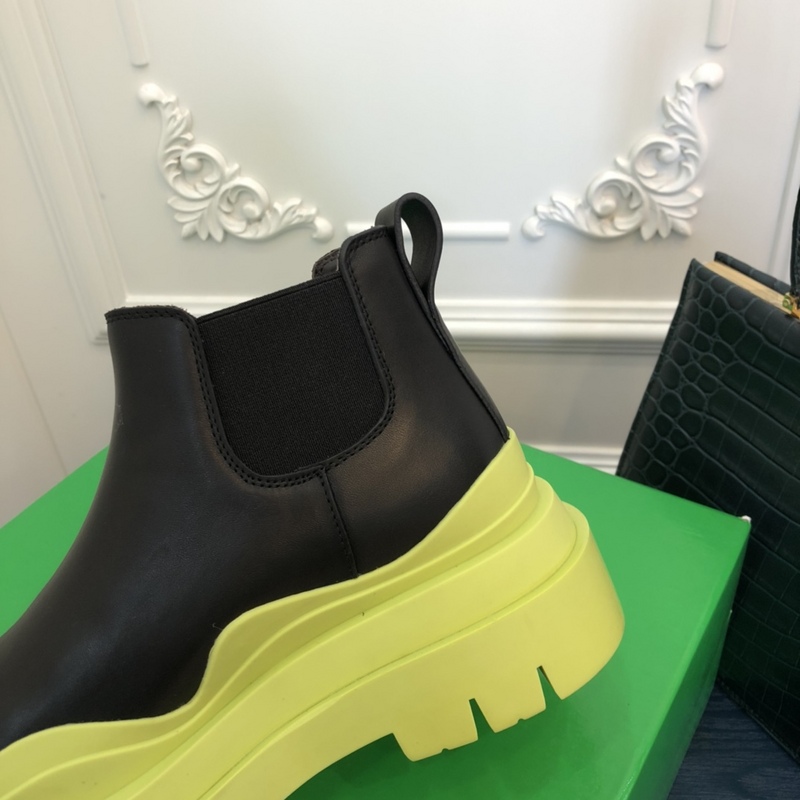 b0tte*a Ven*ta tire leather ankle boots