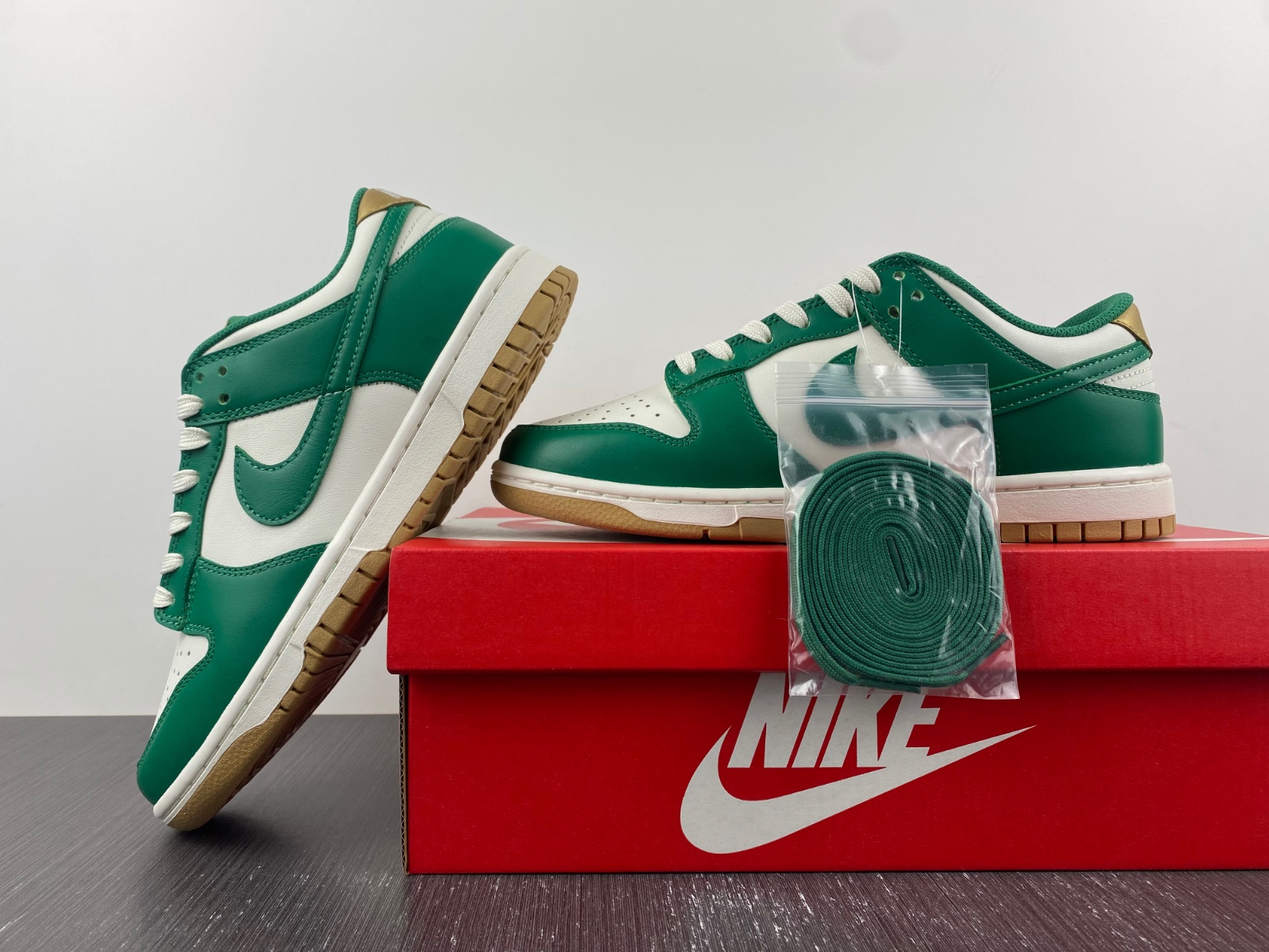 Nike Dunk Low 