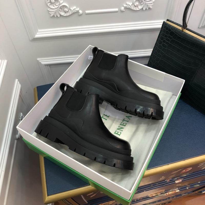 b0tte*a Ven*ta tire leather ankle boots