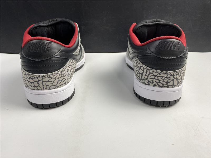 Supre* x Nike SB Dunk Low Pro 