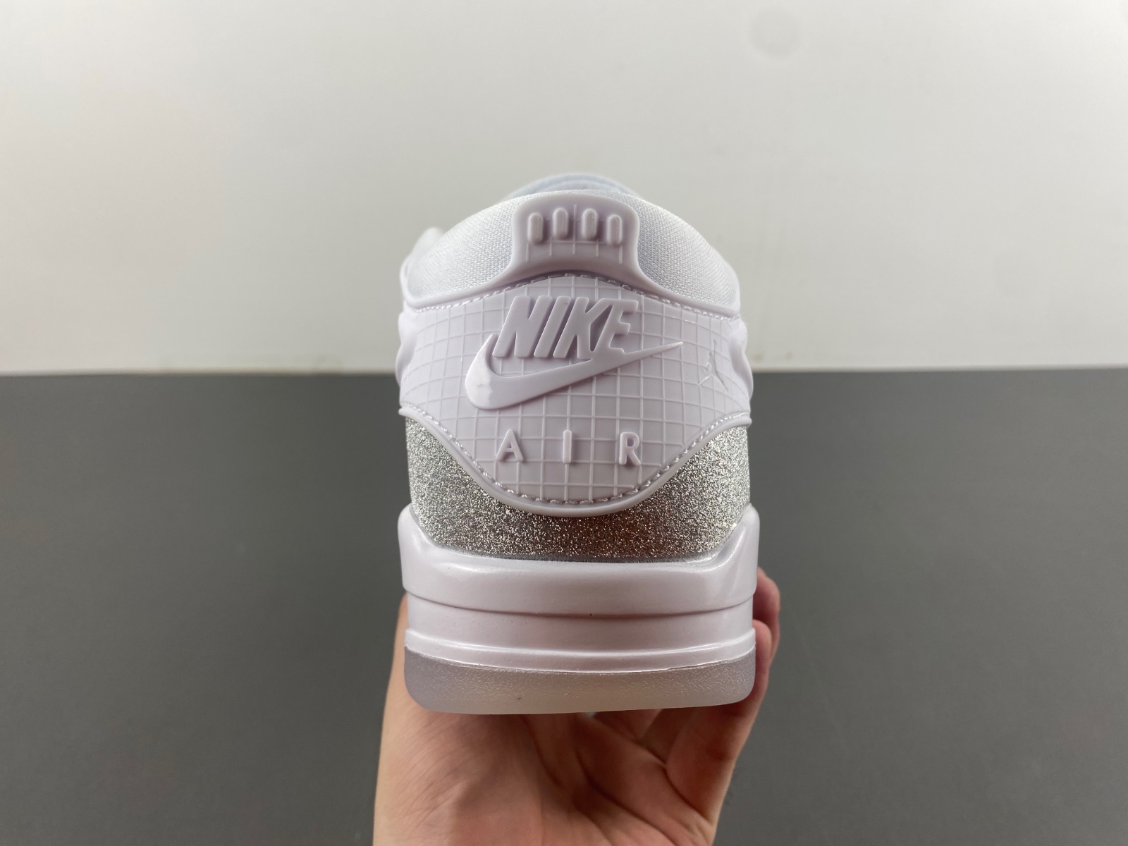 Air Jordan 4 RM  HQ3441-111