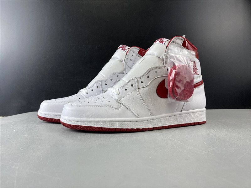 Air Jordan 1 Retro High OG 'Metallic Red' - 555088 103