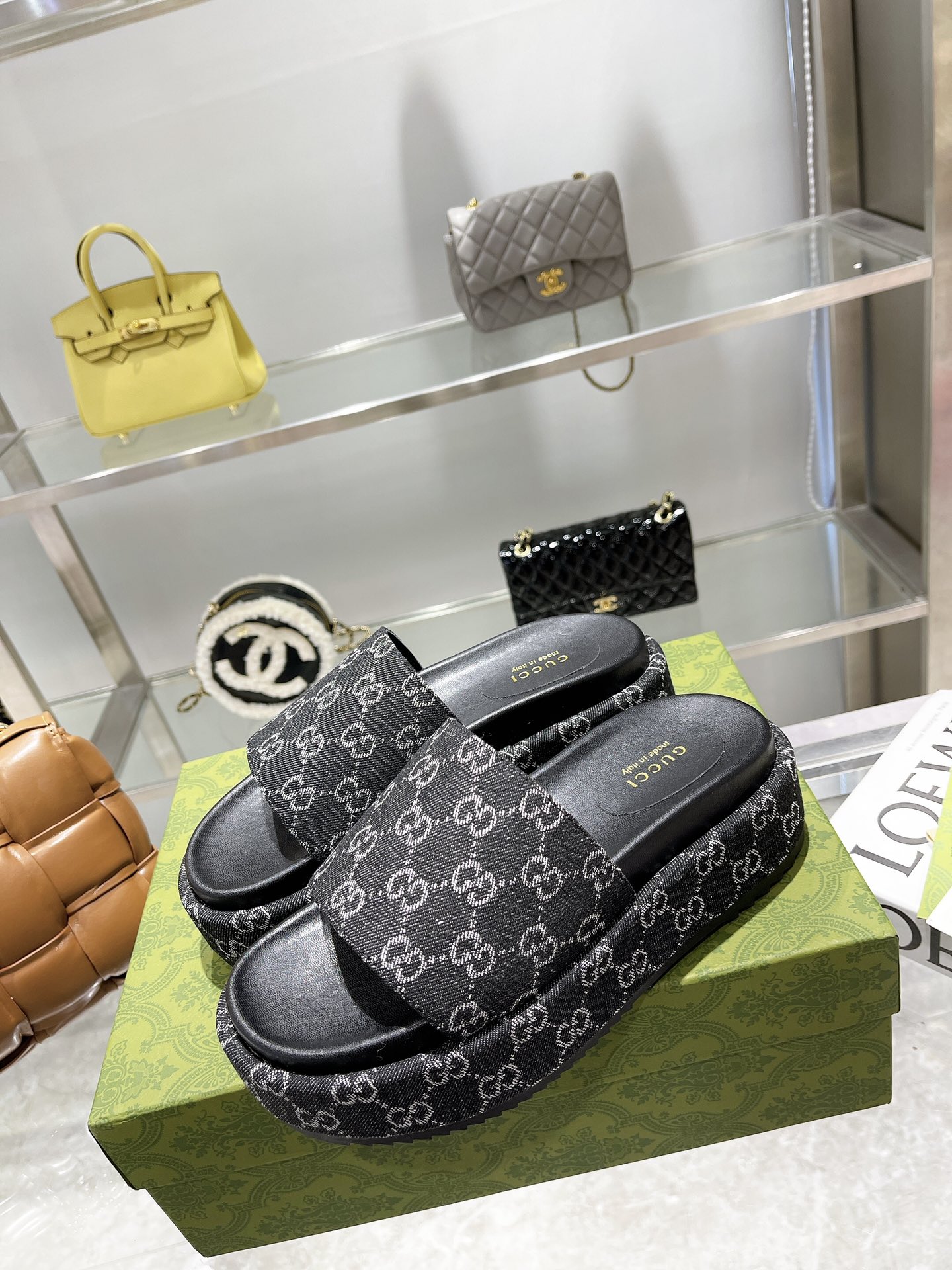 GUCCI WOMEN'S GG SLIDE (EU35-EU42)