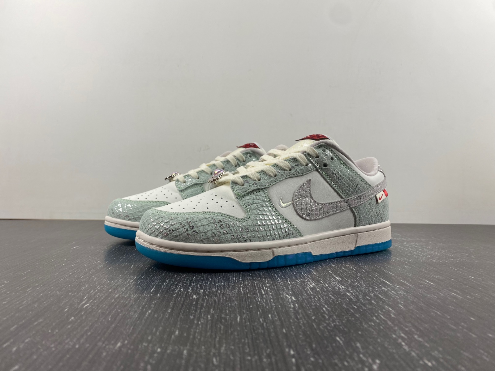 Nike Dunk Low LX 'Year of the Dragon' FZ5065-111