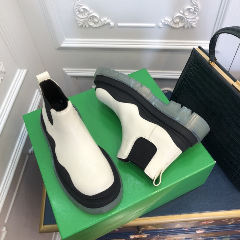 b0tte*a Ven*ta tire leather ankle boots