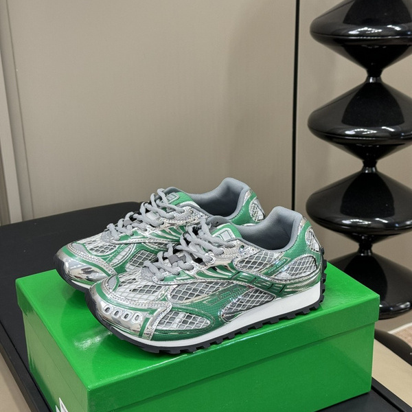 b0tte*a Ven*ta sneaker