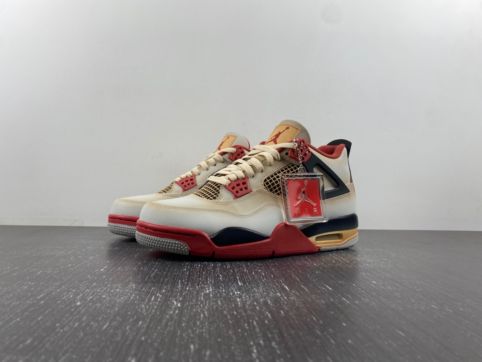 Air Jordan 4