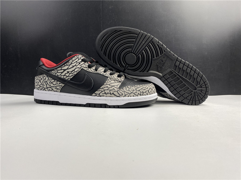 Supre* x Nike SB Dunk Low Pro 