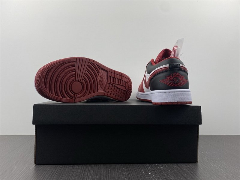 Air Jordan 1 Low