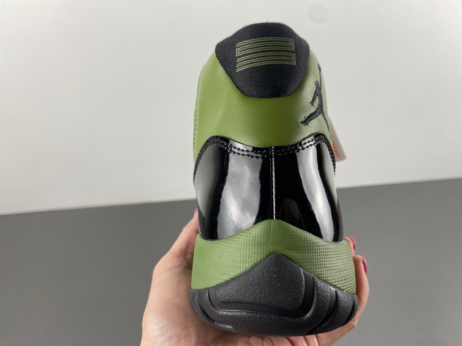 Air Jordan 11   CT8012-300