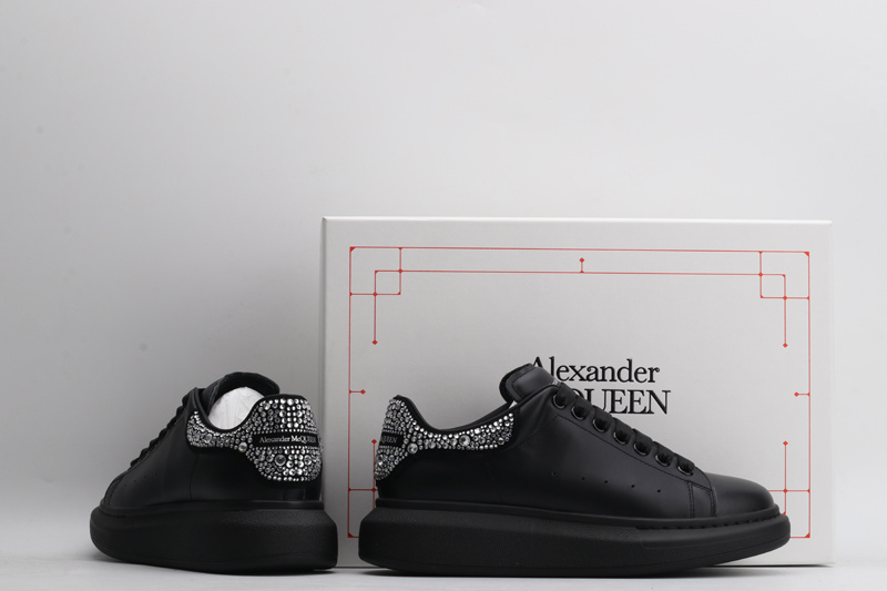 MCQUEEN OVERSIZED SNEAKER