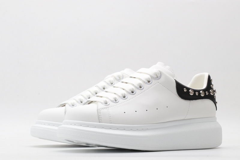 MCQUEEN OVERSIZED SNEAKER