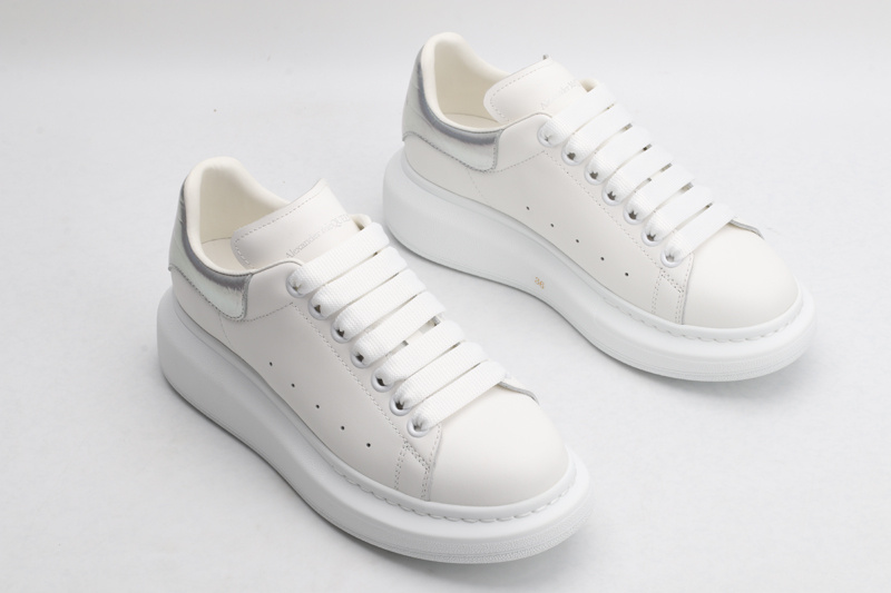 MCQUEEN OVERSIZED SNEAKER
