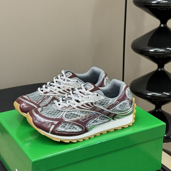 b0tte*a Ven*ta sneaker