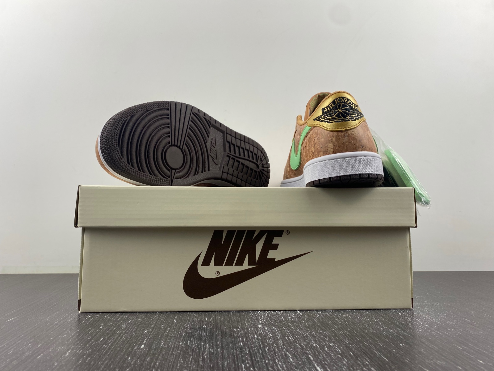Travis scott x Air Jordan 1 Low