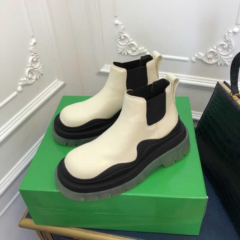 b0tte*a Ven*ta tire leather ankle boots