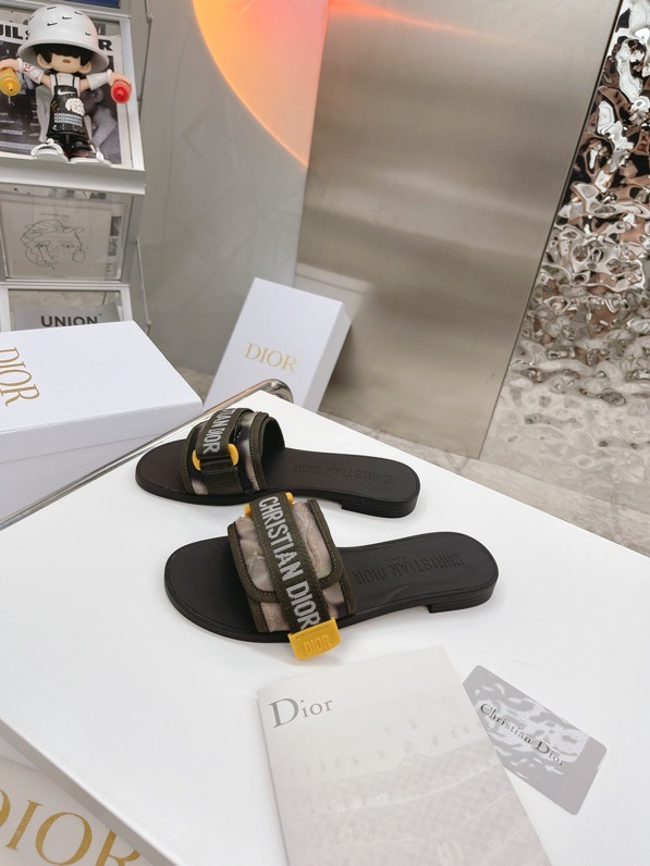 DIOR EVOLUTION SANDAL