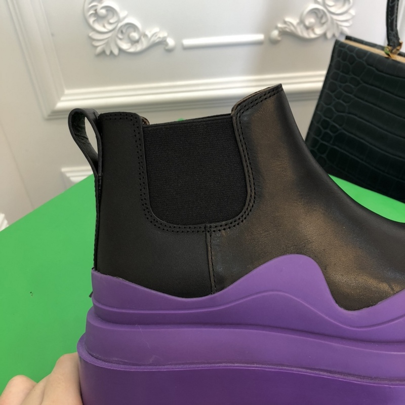 b0tte*a Ven*ta tire leather ankle boots