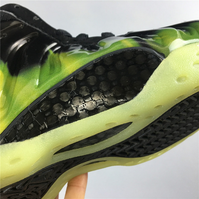 Nike Air Foamposite One ParaNorman - 579771-003