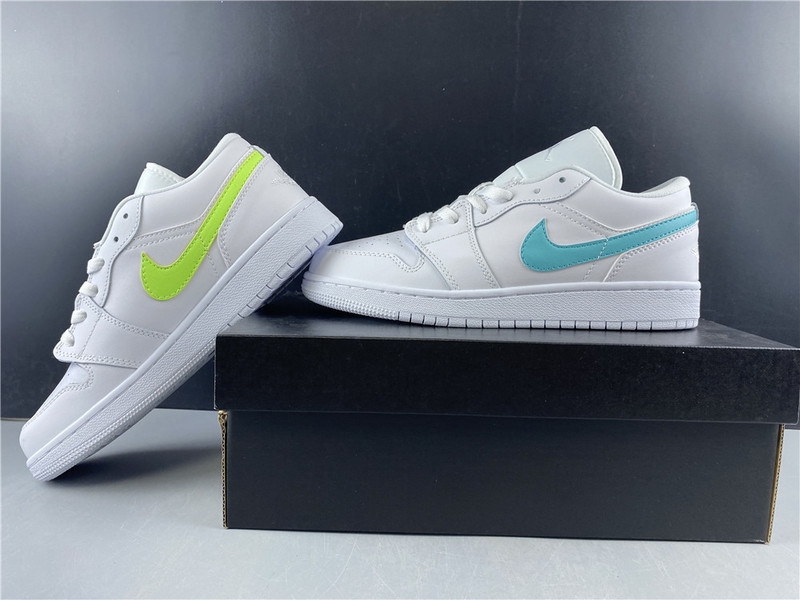 Air Jordan 1 Low 
