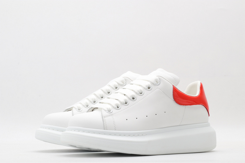 MCQUEEN OVERSIZED SNEAKER
