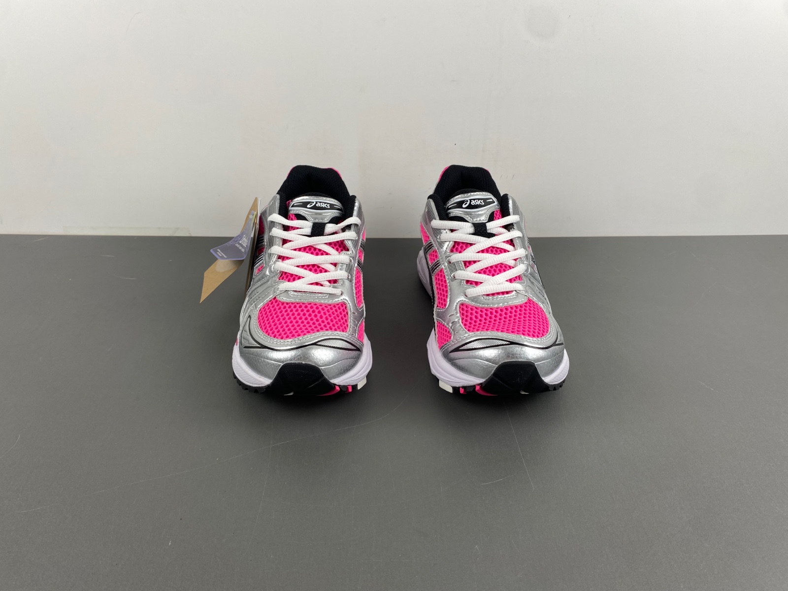 ASICS sneaker