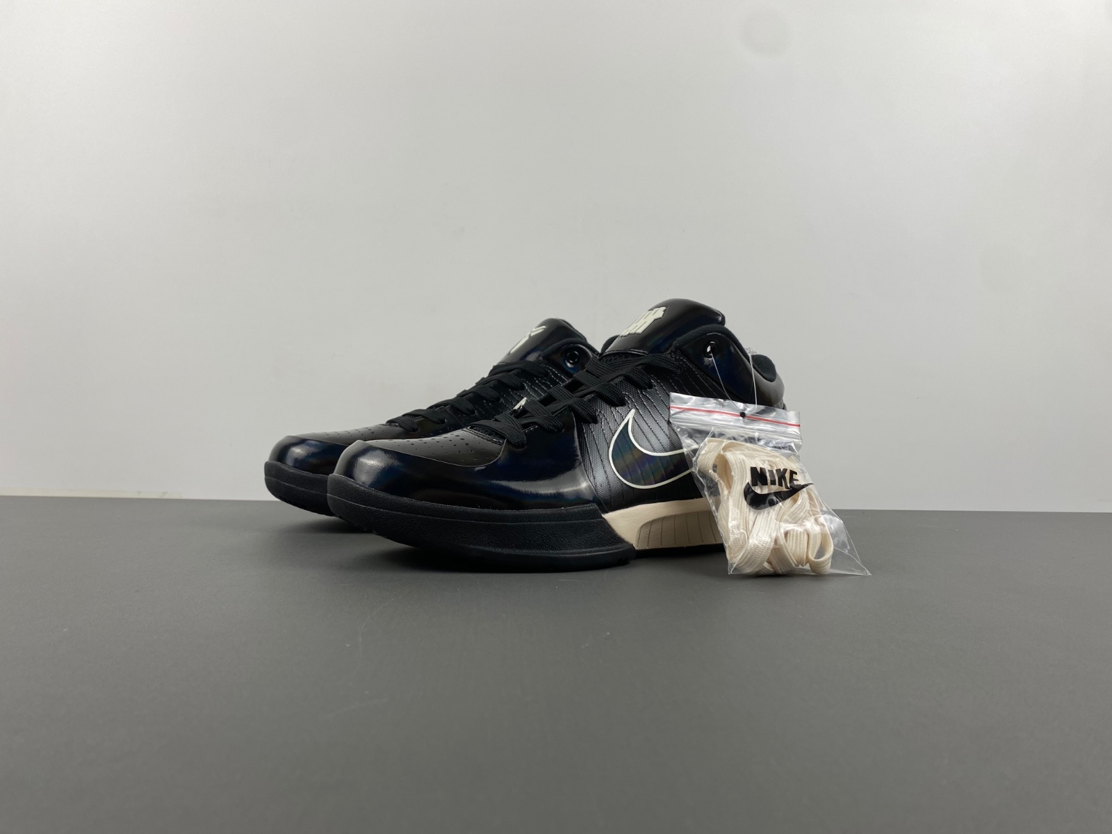 UNDEFEATED x Nike Kobe 4 Protro   CQ3869-001