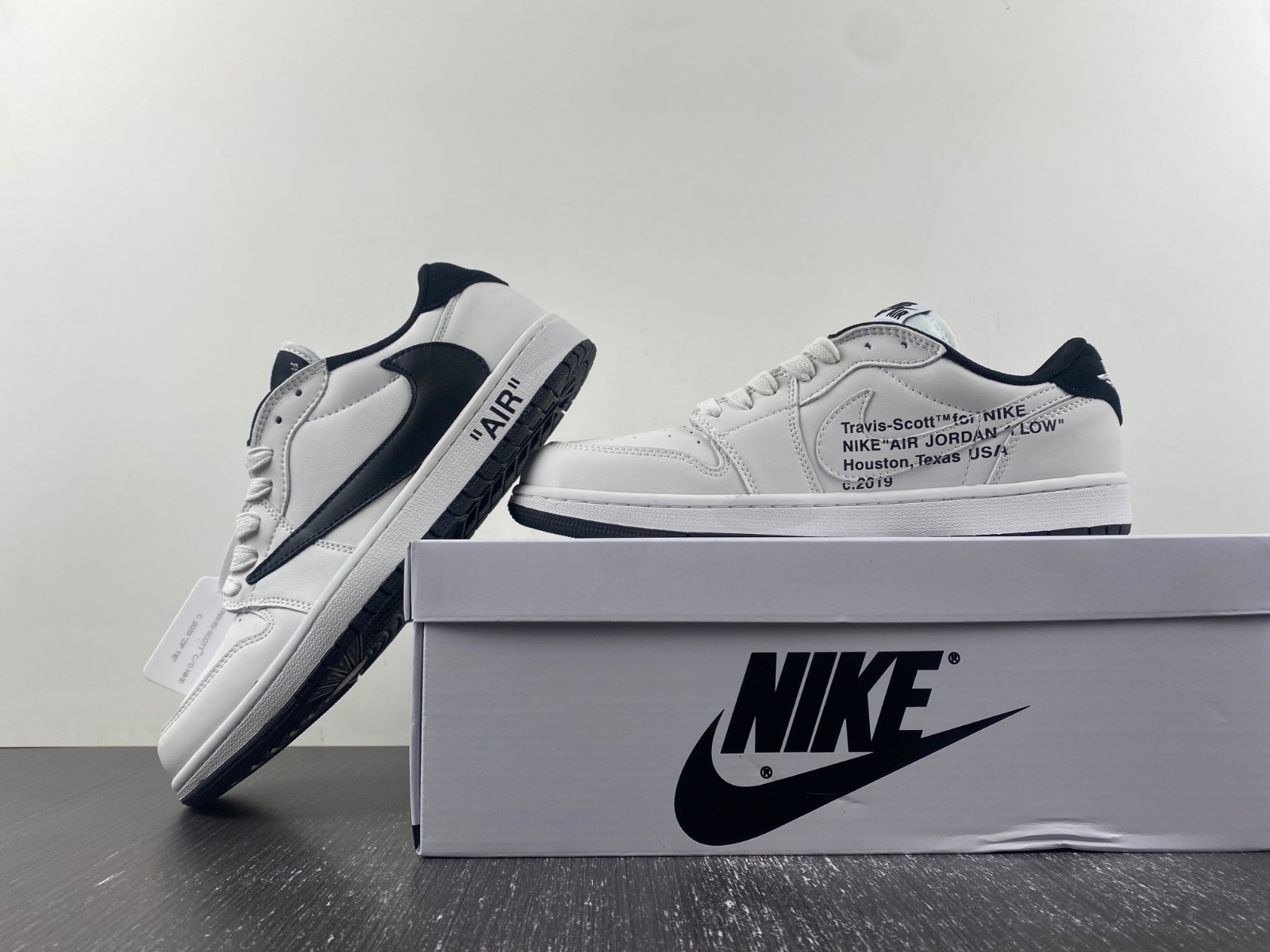 OFF-WHITE x Travis Scott x Air Jordan 1 custom