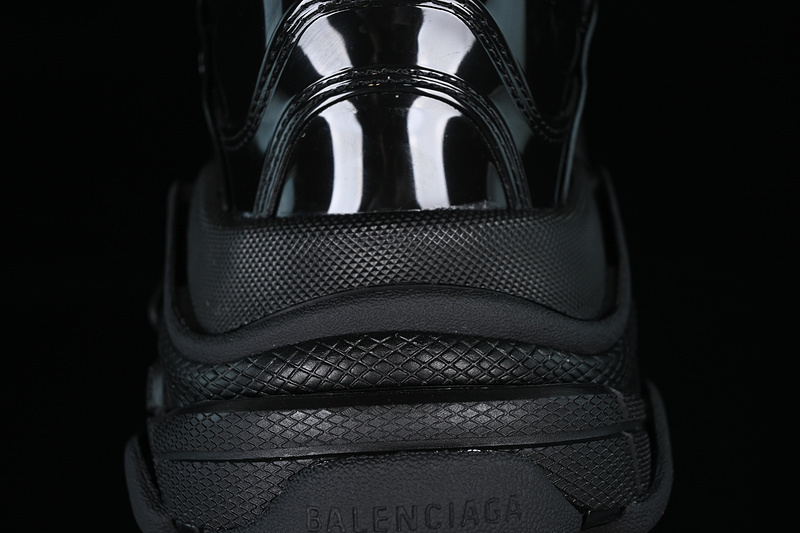 Balenciaga TRIPLE S TRAINER