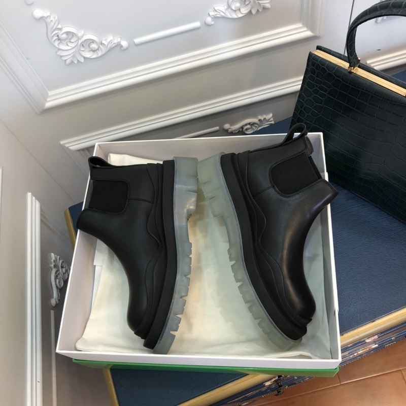 b0tte*a Ven*ta tire leather ankle boots