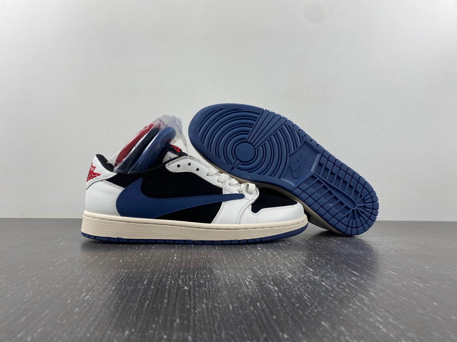 Travis Scott x Air Jordan 1 Low custom