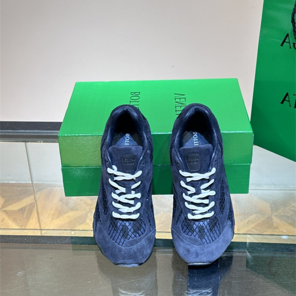 b0tte*a Ven*ta sneaker