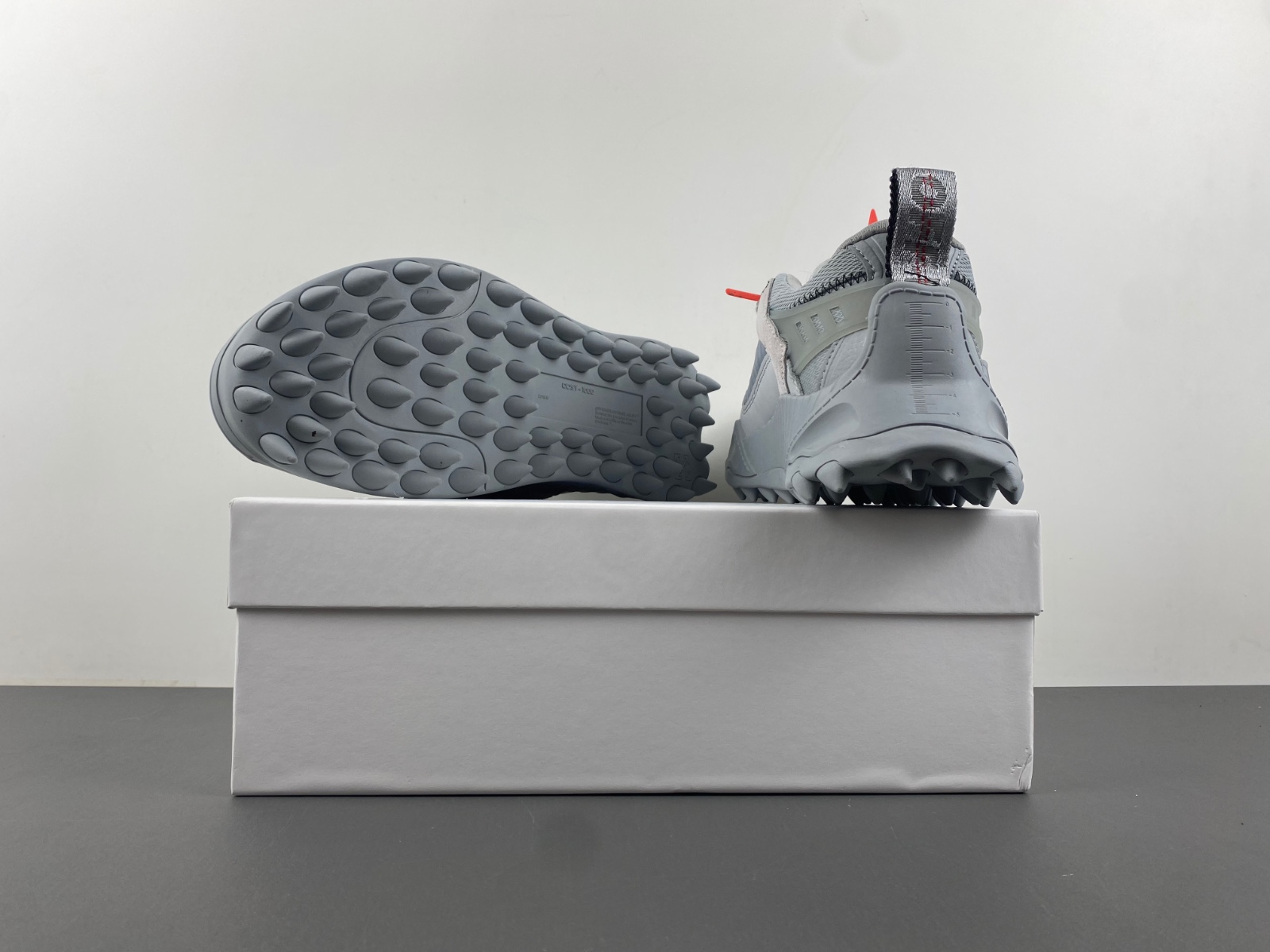 OW C/O​ ODSY-1000 SNEAKERS
