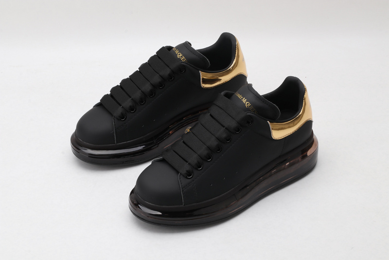 MCQUEEN OVERSIZED SNEAKER