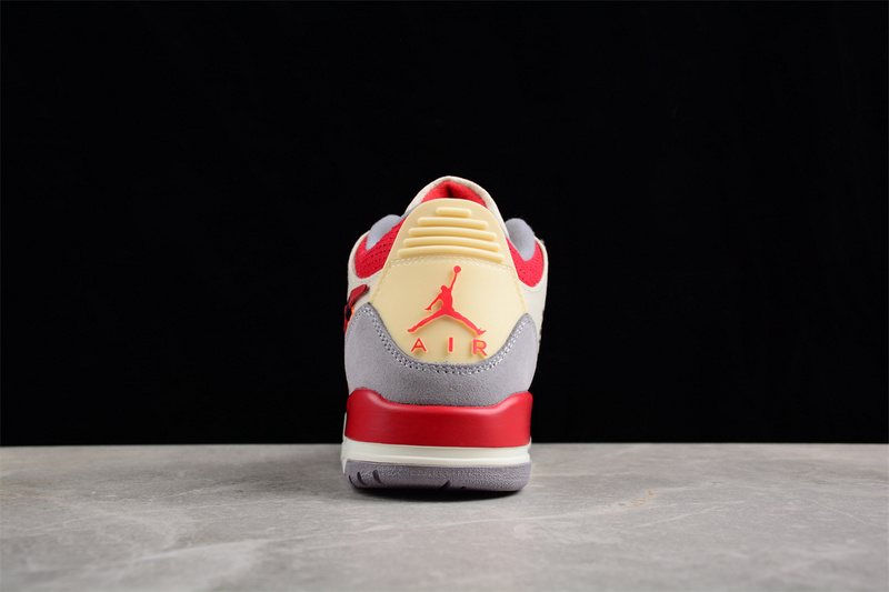 Travis Scott x Air Jordan 3 “Palomino”