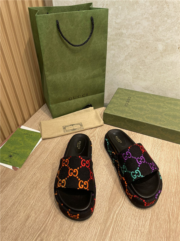 GUCCI WOMEN