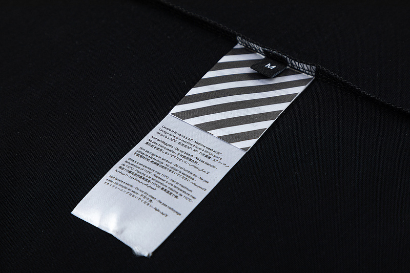 OFF-WHITE T-SHIRT 2302025
