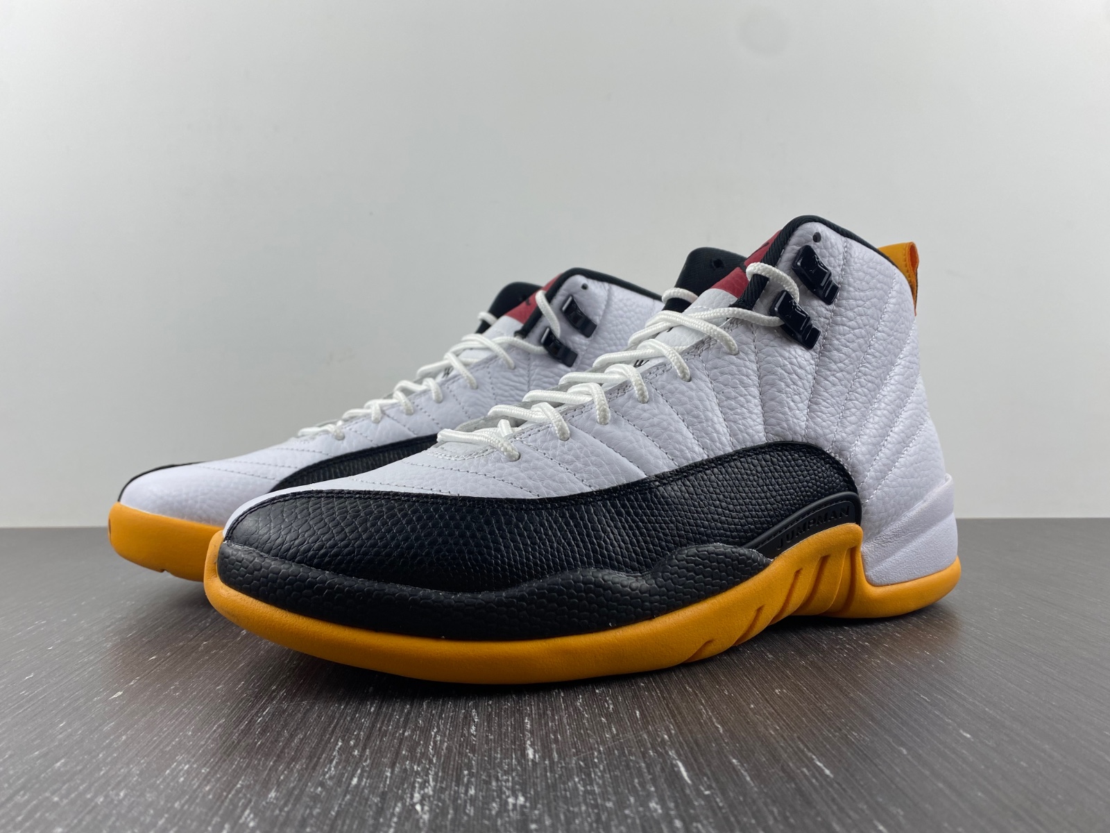 Air Jordan 12