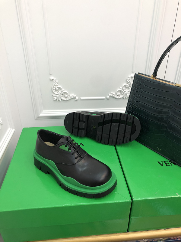 b0tte*a Ven*ta tire leather ankle boots