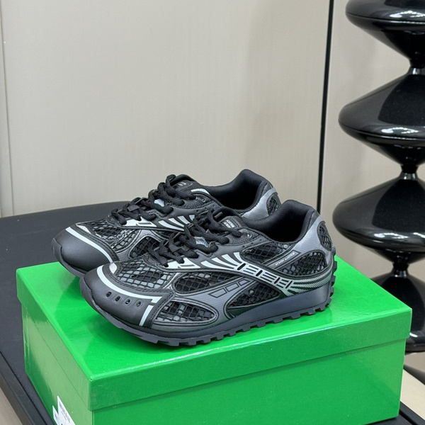 b0tte*a Ven*ta sneaker