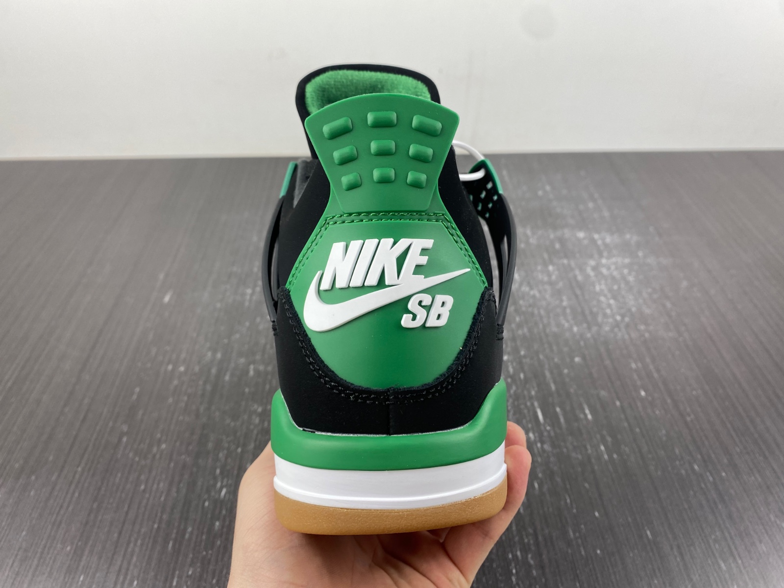 Nike SB x Air Jordan 4 customize