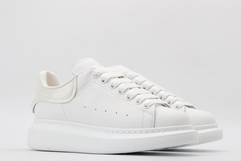 MCQUEEN OVERSIZED SNEAKER