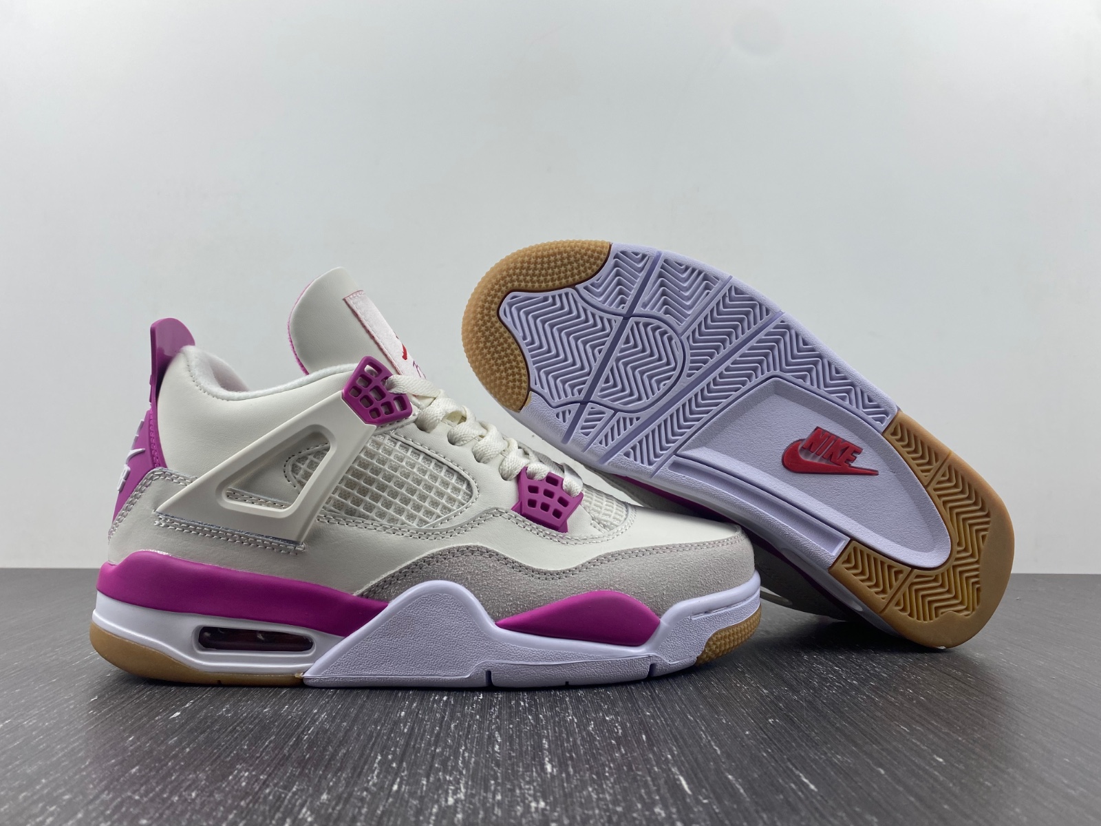 Nike SB x Air Jordan 4 customize