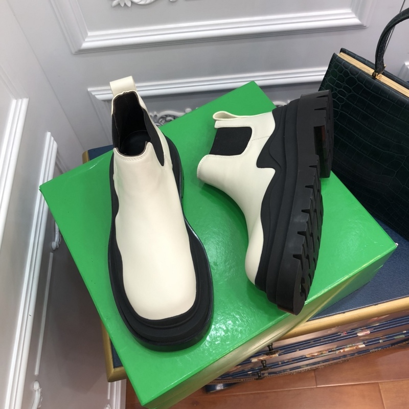b0tte*a Ven*ta tire leather ankle boots